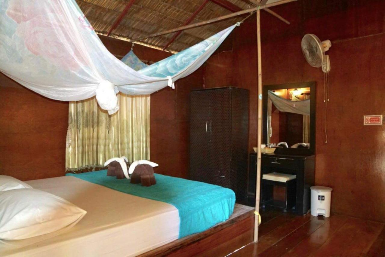 Smile Sunset Resort Koh Lipe Exterior photo